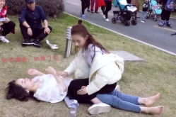 警花小姐姐抓捕视频下载,英勇无畏，正义出击