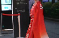 冬季汉服斗篷小姐姐图片,汉服斗篷小姐姐的古典风情画卷